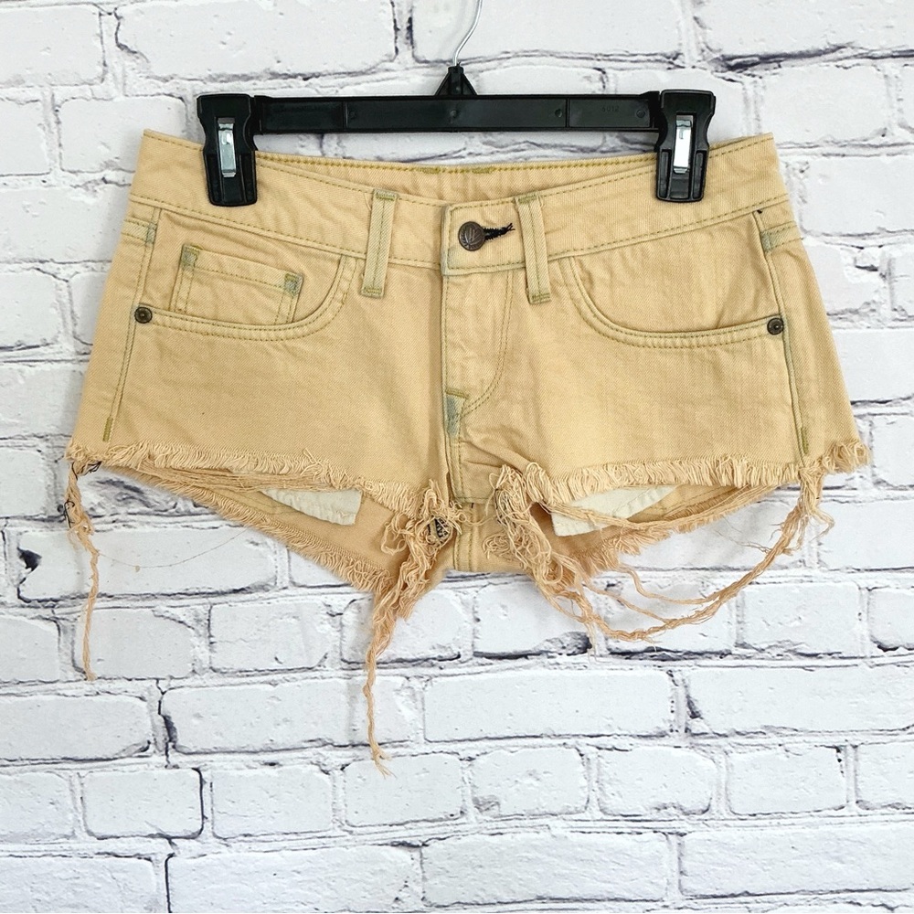 New Wildfox Friday Night Shorts Yellow Overdye Cut Off Low Rise Size 26 Mini